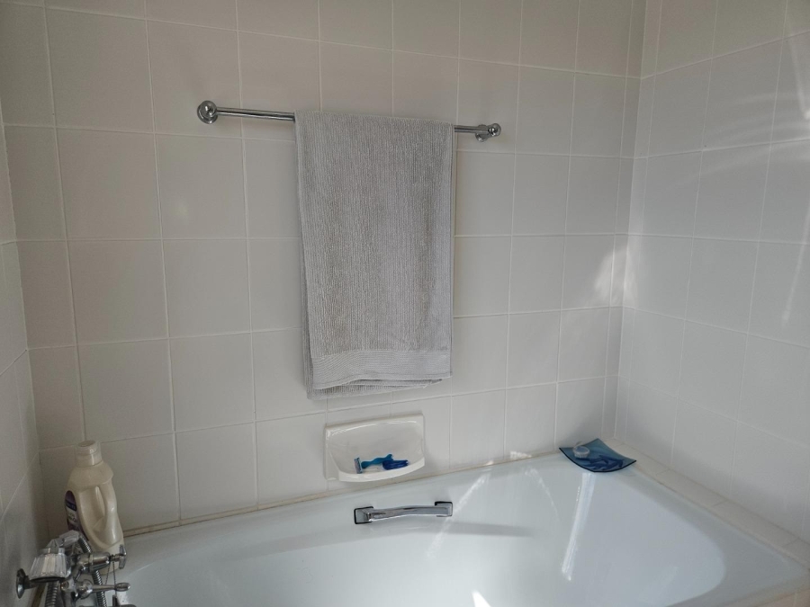 4 Bedroom Property for Sale in Pearly Beach Western Cape